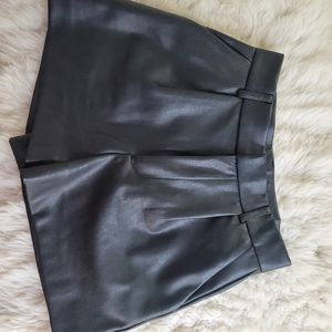 ZARA Black Faux leather short XS, size 24